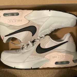 New Nike Air Max Excee